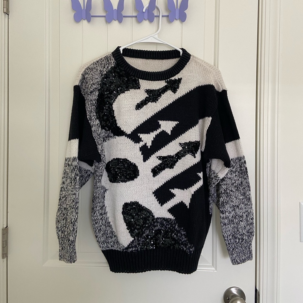 Women’s black white sequins‎ patterned crewneck thick knit sweater medium